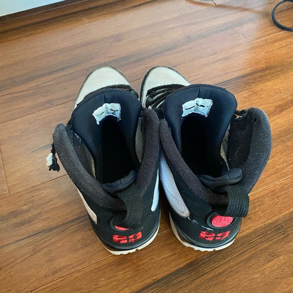 Jordan 9 Space Jam - Picture 2 of 7